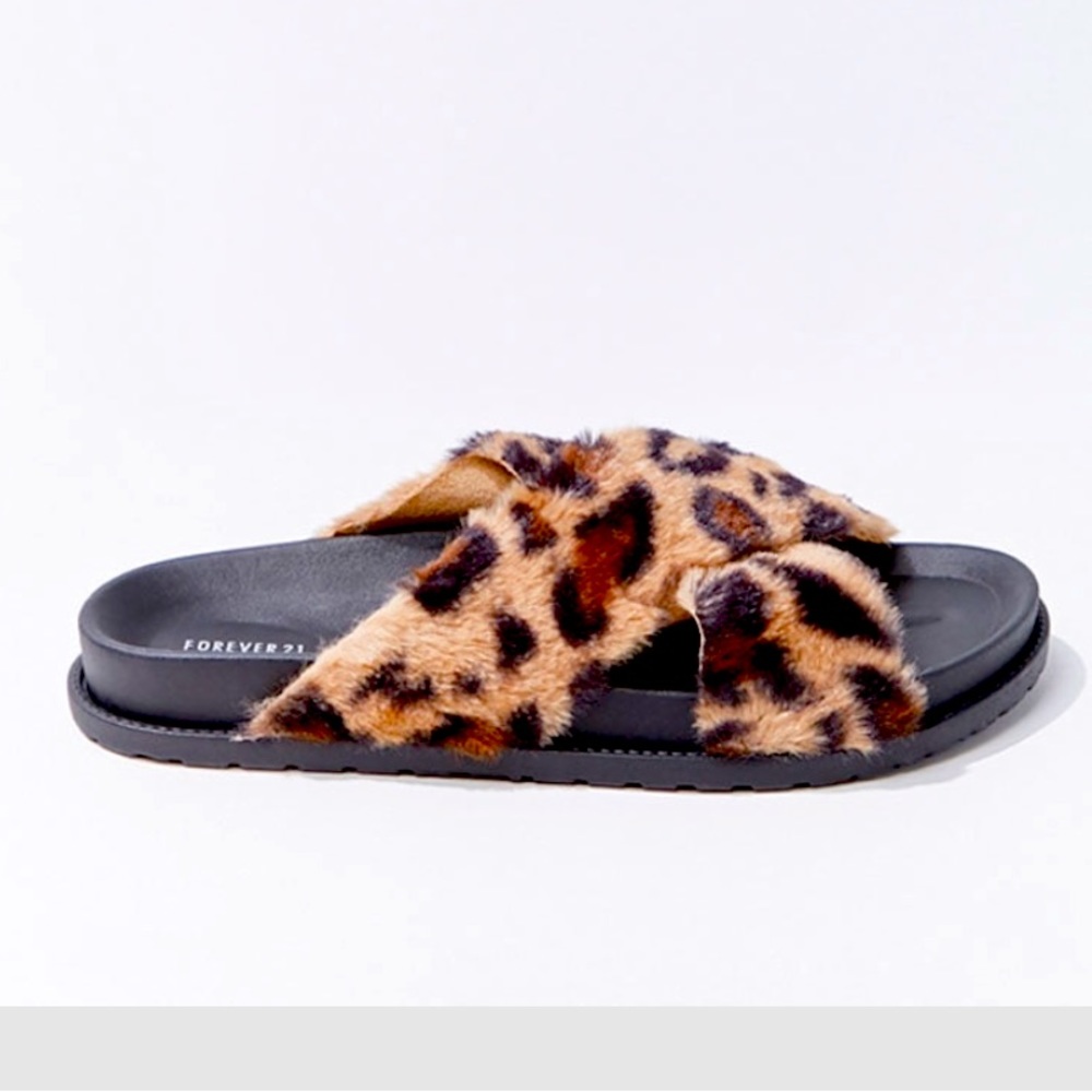 Plush Leopard Print Crisscross Slippers